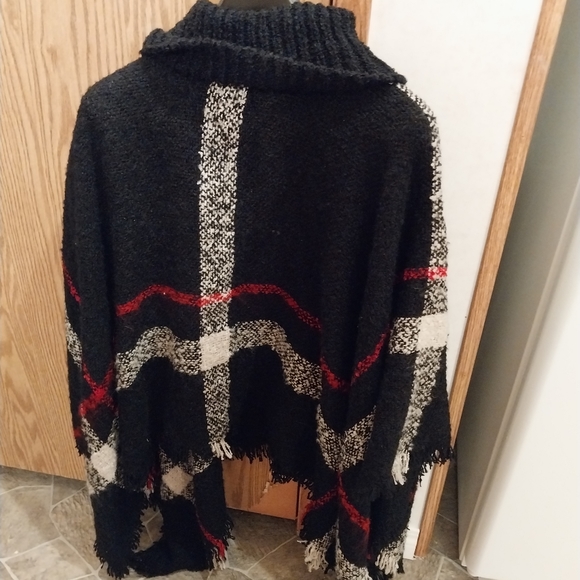 Women's poncho - Picture 4 of 4